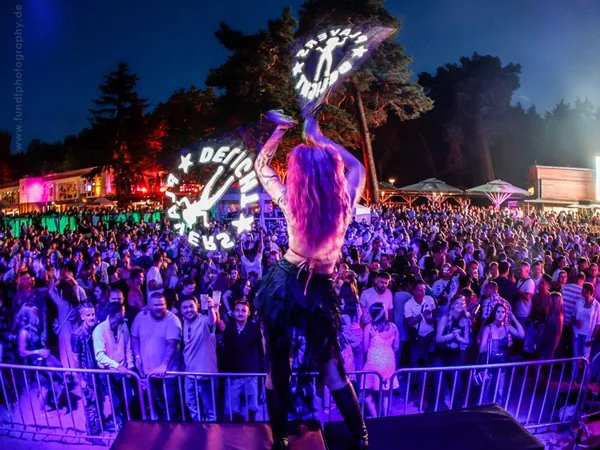 LED-Lichtshow von Cherry Berlin